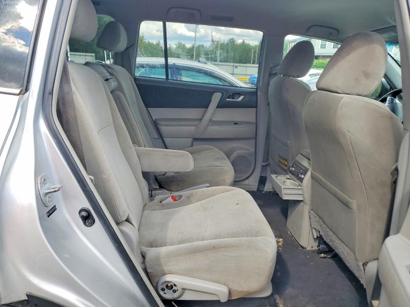 Photo 11 from auction – 2013 TOYOTA HIGHLANDER with VIN 5TDBK3EH0DS179226