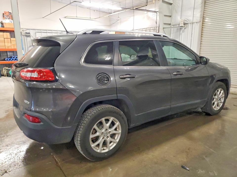 Photo 3 from auction – 2015 JEEP CHEROKEE with VIN 1C4PJMCB5FW633163
