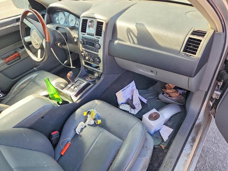 Photo 8 from auction – 2005 CHRYSLER 300 with VIN 2C3JA53G95H154799
