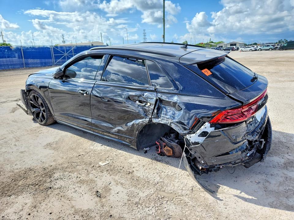 Photo 2 from auction – 2021 AUDI RS Q8 with VIN WU1ARBF11MD027392