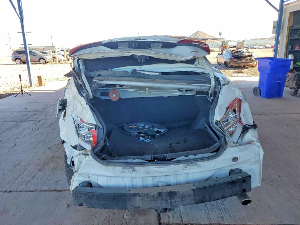 Photo 6 from auction – 2018 TOYOTA COROLLA with VIN 2T1BURHE0JC982296