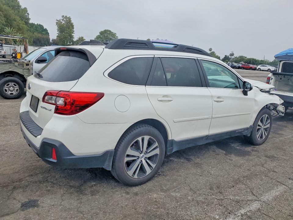 Photo 3 from auction – 2018 SUBARU OUTBACK with VIN 4S4BSAKC7J3279944