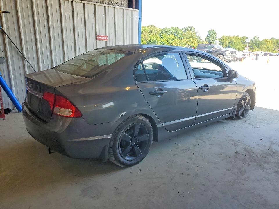 Photo 3 from auction – 2011 HONDA CIVIC with VIN 2HGFA1F35BH502758