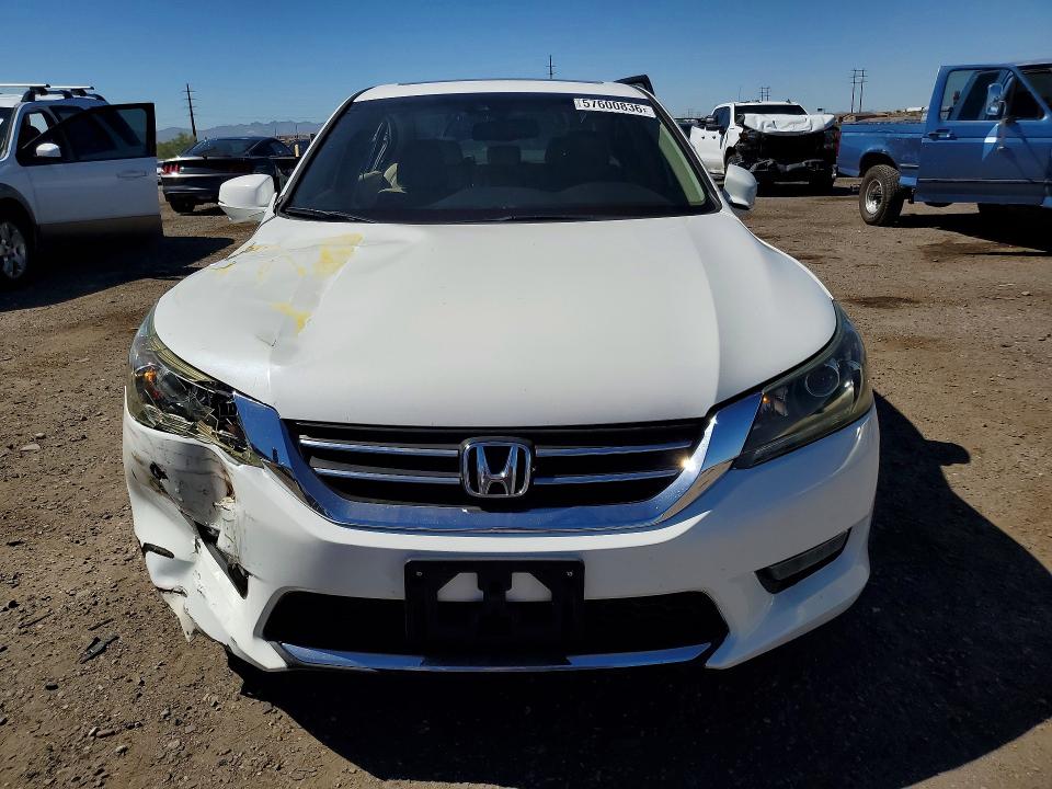Photo 5 from auction – 2014 HONDA ACCORD with VIN 1HGCR2F85EA142567