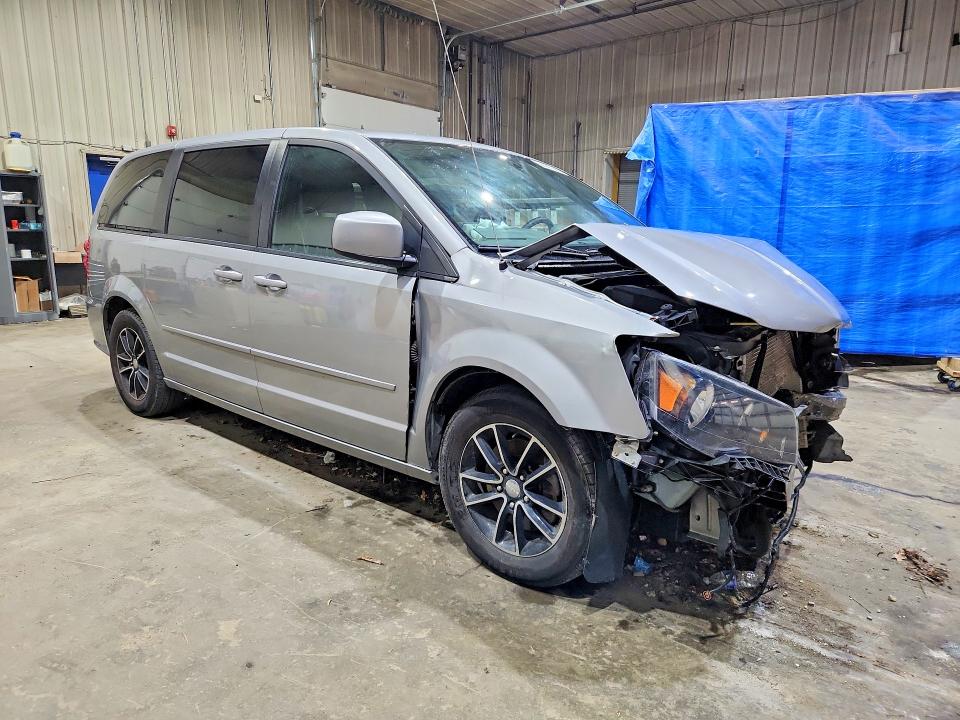 Photo 4 from auction – 2017 DODGE GRAND CARAVAN with VIN 2C4RDGCG4HR558772