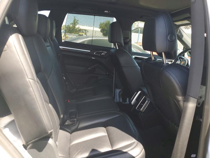 Photo 11 from auction – 2018 PORSCHE CAYENNE with VIN WP1AA2A26JKA06970