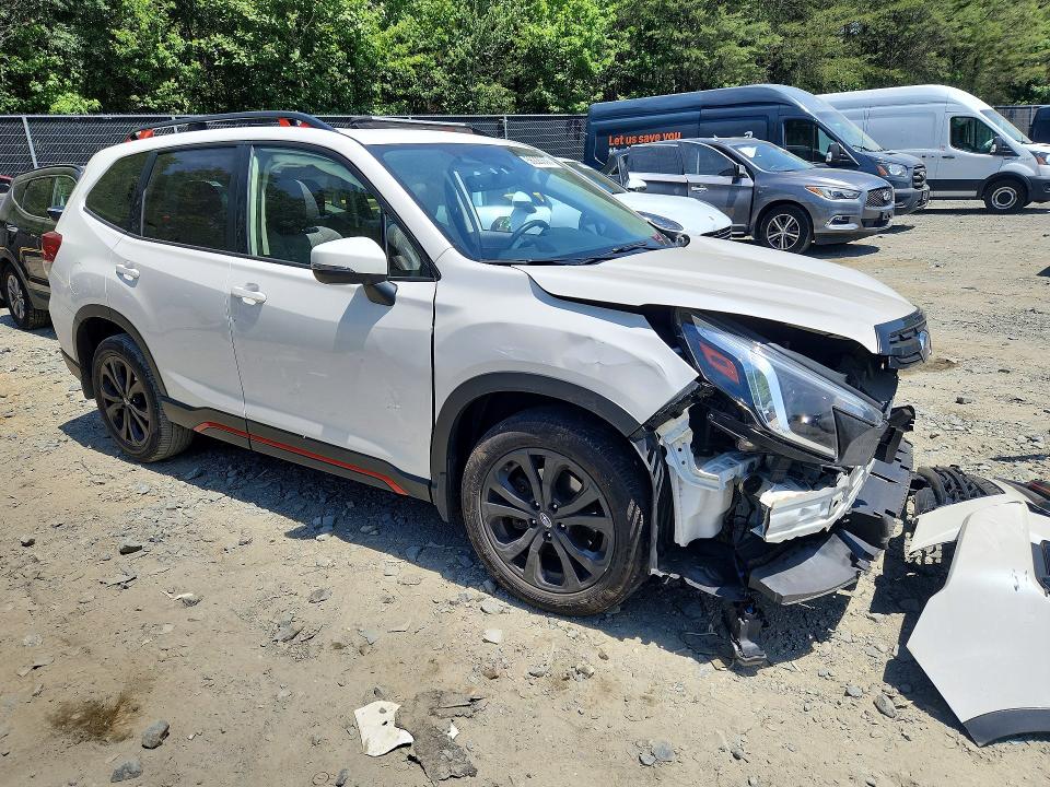 Photo 4 from auction – 2023 SUBARU FORESTER with VIN JF2SKAJC3PH470263