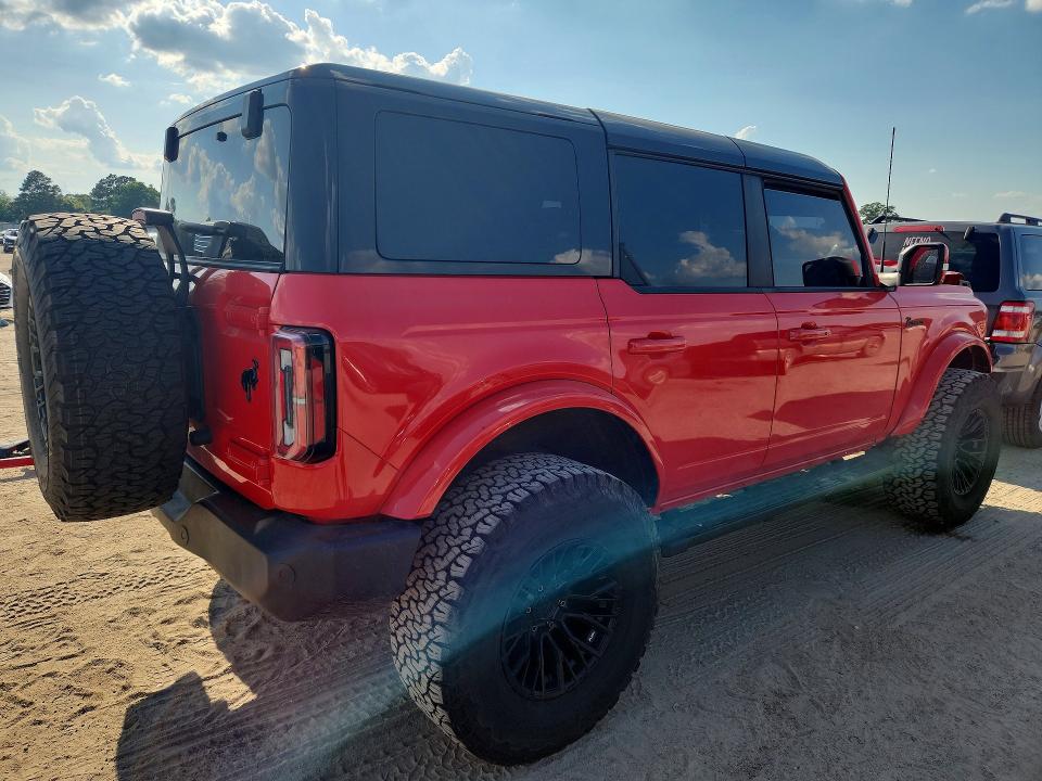 Фото 3 с аукциона – 2024 FORD BRONCO с VIN 1FMDE8BH6RLA88872