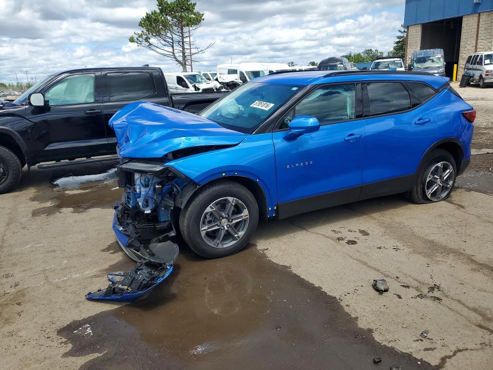CHEVROLET BLAZER 2025 with VIN 3GNKBCR47SS177142 - Photo from auction