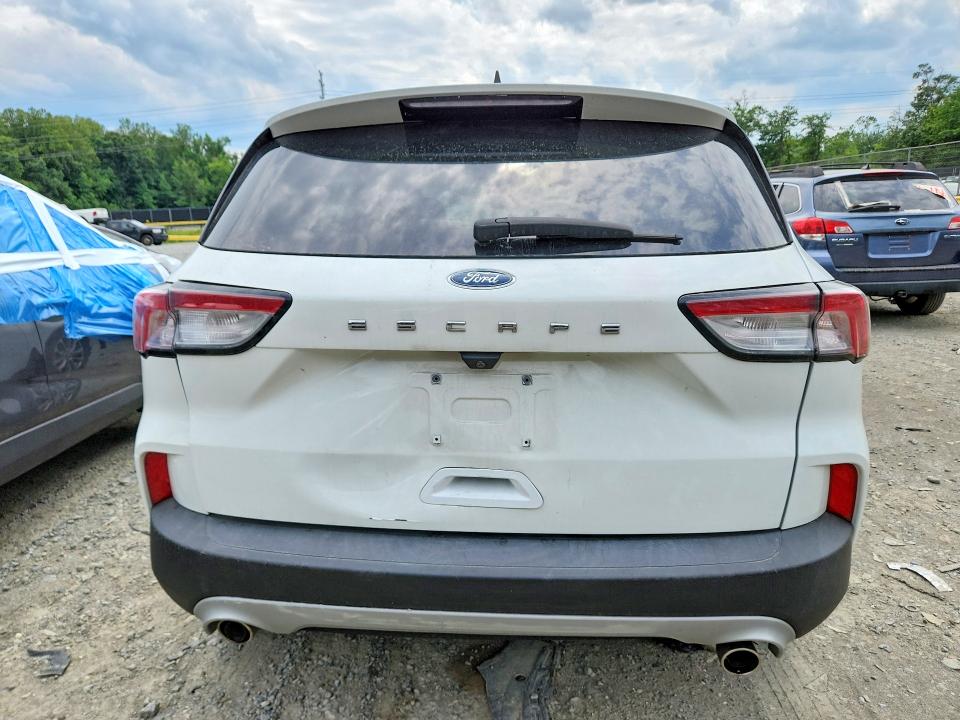 Photo 6 from auction – 2021 FORD ESCAPE with VIN 1FMCU0F62MUA01786