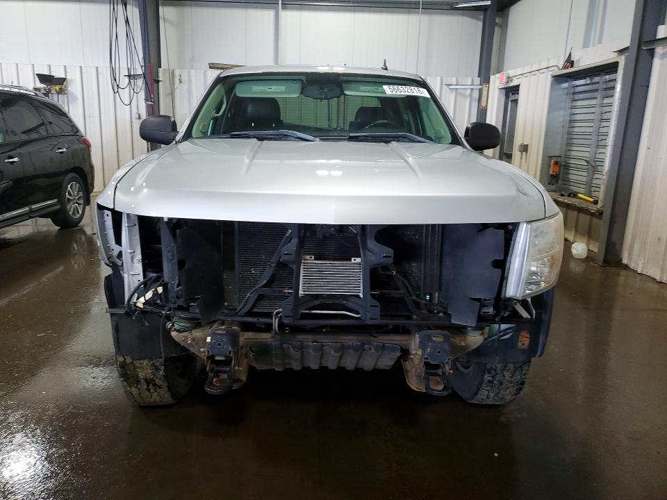 Photo 5 from auction – 2011 CHEVROLET SILVERADO with VIN 3GCPKSE31BG384103