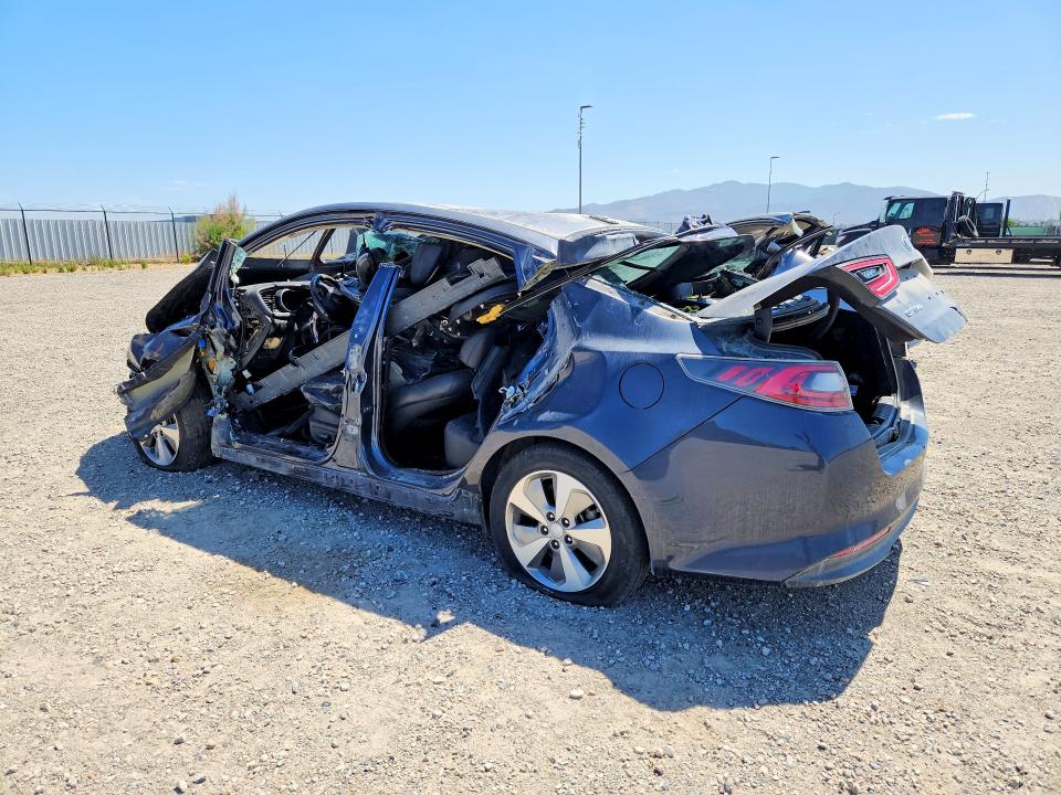 Photo 2 from auction – 2015 KIA OPTIMA with VIN KNAGN4AD9F5083283