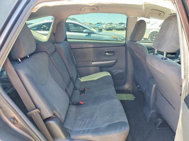 Photo 10 from auction – 2014 TOYOTA PRIUS V with VIN JTDZN3EU8E3327418