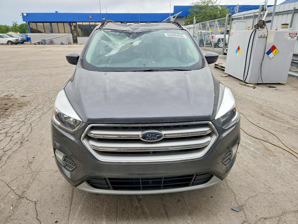 صورة رقم 5 من المزاد - 2018 FORD ESCAPE مع VIN 1FMCU0GD6JUD35702