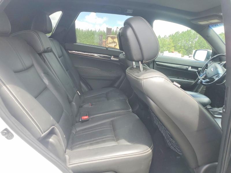 Photo 10 from auction – 2014 KIA SORENTO with VIN 5XYKW4A75EG437455