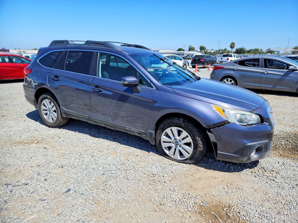 Photo 4 from auction – 2015 SUBARU OUTBACK with VIN 4S4BSAHC4F3273257
