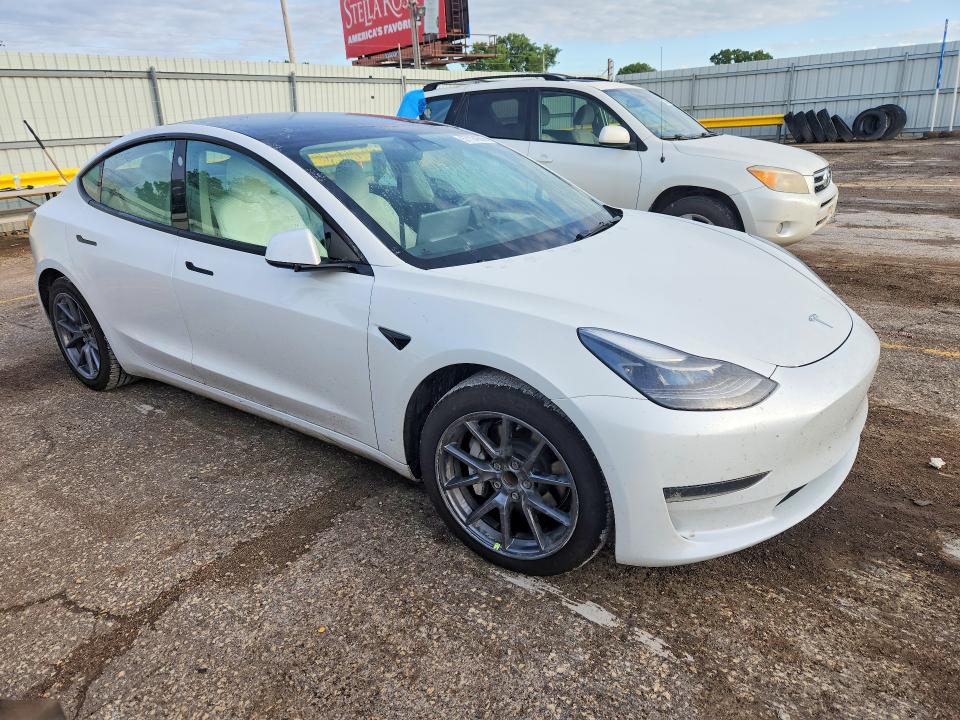 Photo 4 from auction – 2021 TESLA MODEL 3 with VIN 5YJ3E1EA3MF098714