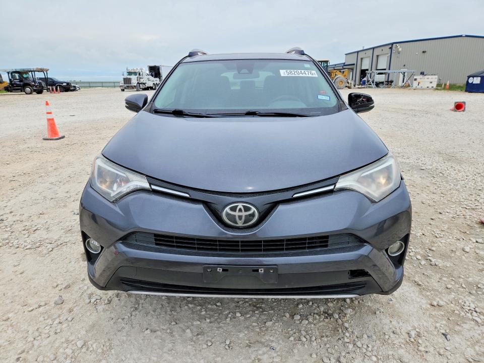Photo 5 from auction – 2017 TOYOTA RAV4 with VIN JTMWFREV5HD096214