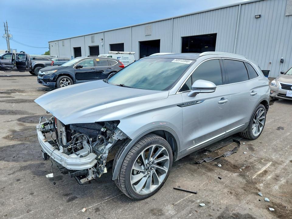 LINCOLN NAUTILUS 2020 with VIN 2LMPJ8KP7LBL03879 - Photo from auction