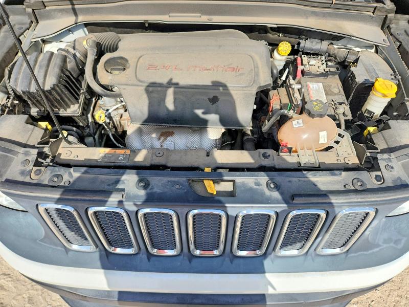 Photo 11 from auction – 2015 JEEP RENEGADE with VIN ZACCJBAT7FPC19720