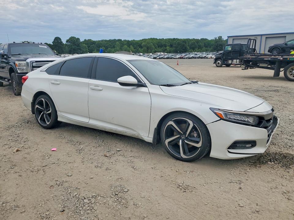 Photo 4 from auction – 2018 HONDA ACCORD with VIN 1HGCV1F32JA248592