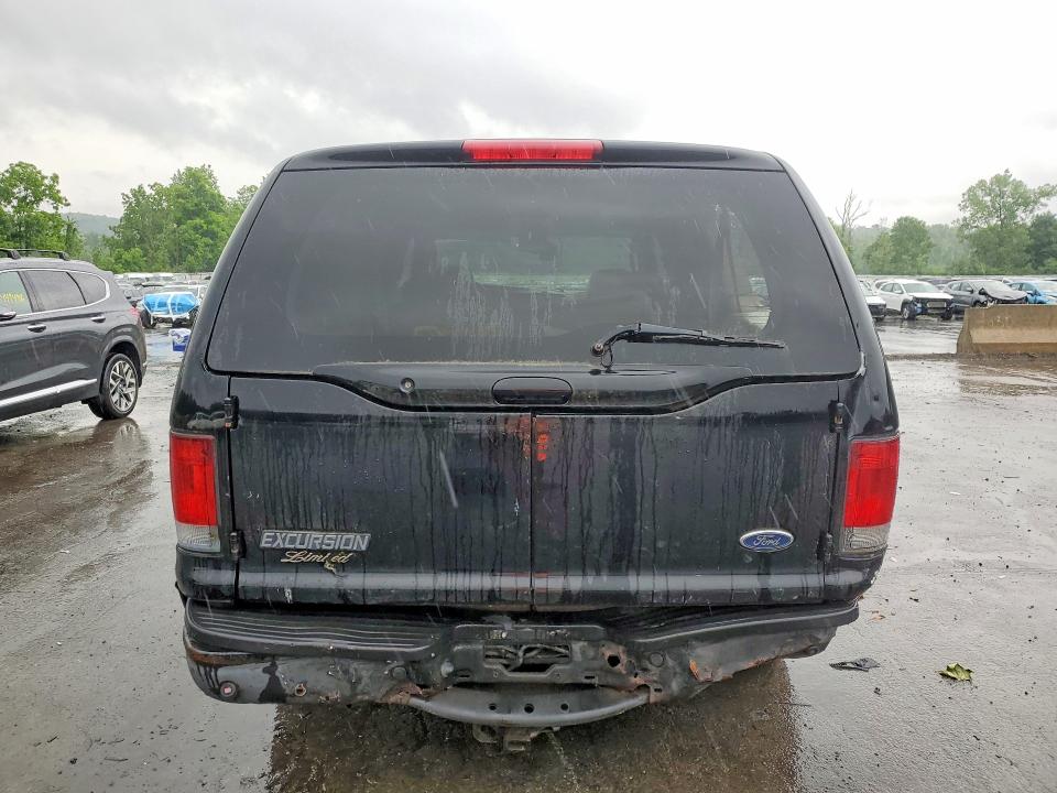 Photo 6 from auction – 2005 FORD EXCURSION with VIN 1FMSU43P05ED41563