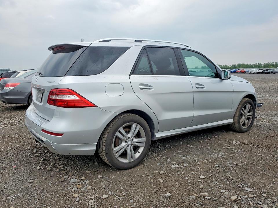 Photo 3 from auction – 2015 MERCEDES-BENZ ML with VIN 4JGDA2EB5FA569042
