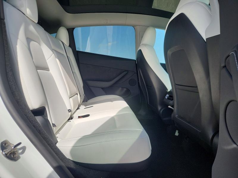 Photo 10 from auction – 2025 TESLA MODEL Y with VIN 7SAYGDEE6SA342230
