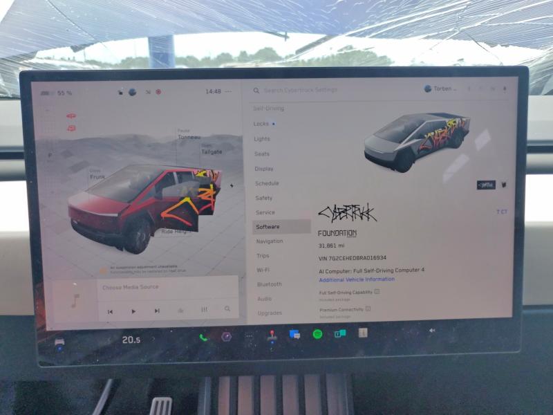 Photo 9 from auction – 2024 TESLA CYBERTRUCK with VIN 7G2CEHED8RA016934