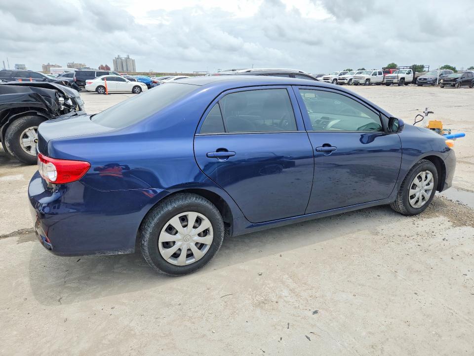 Photo 3 from auction – 2013 TOYOTA COROLLA with VIN JTDBU4EEXDJ118825