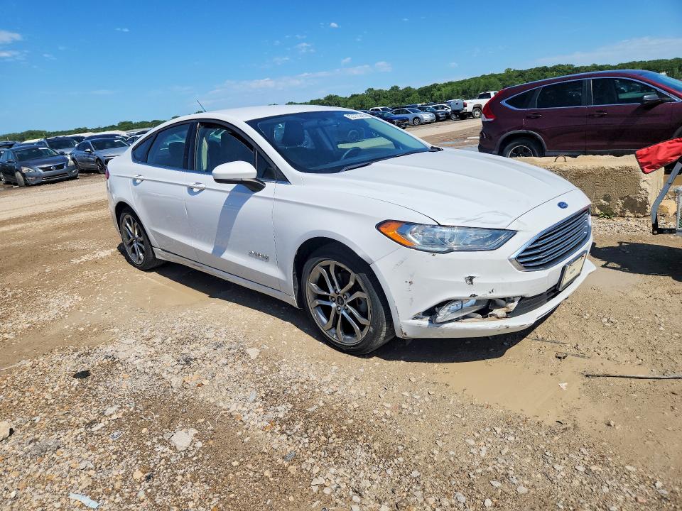 Photo 4 from auction – 2017 FORD FUSION with VIN 3FA6P0LU9HR382213