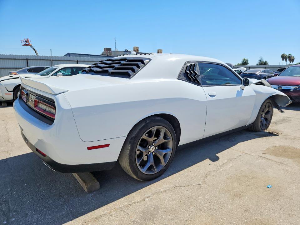 Photo 3 from auction – 2018 DODGE CHALLENGER with VIN 2C3CDZAG7JH259393