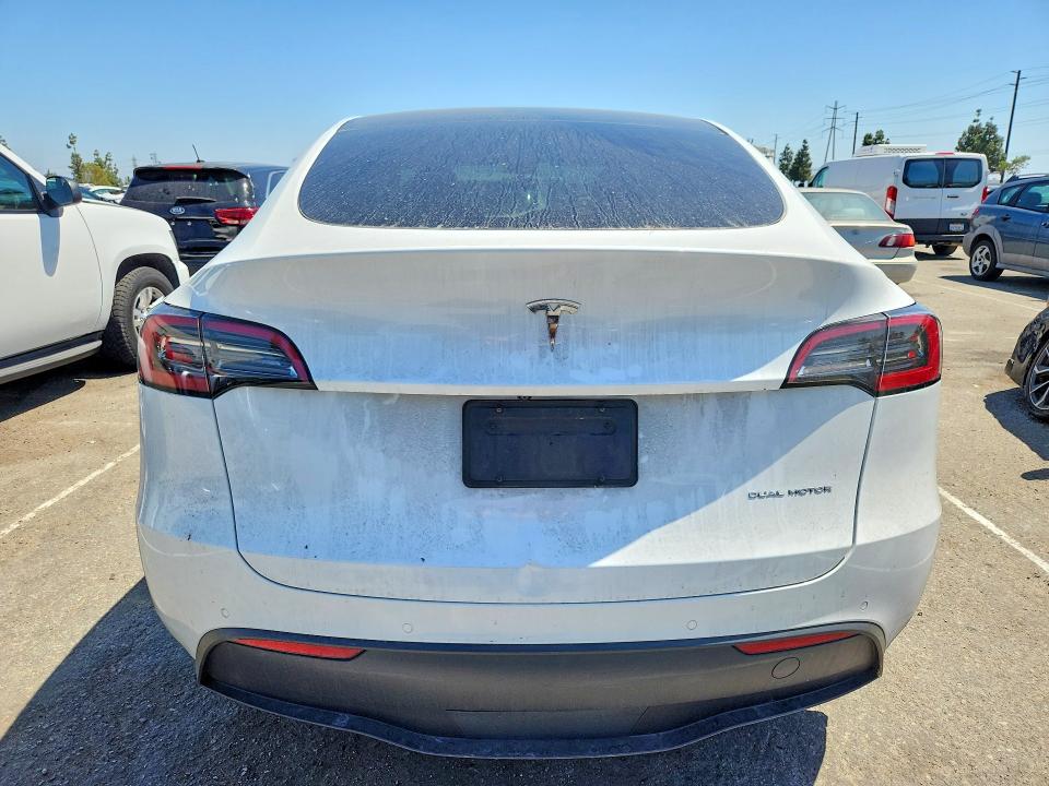 Photo 6 from auction – 2022 TESLA MODEL Y with VIN 7SAYGDEE7NA020927