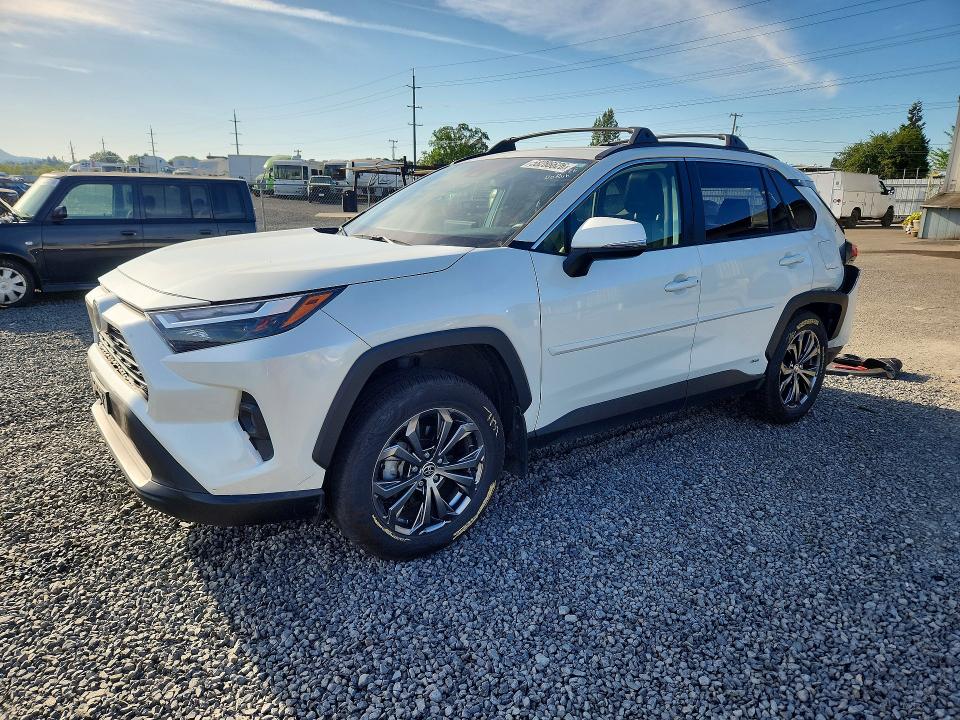 Photo 1 from auction – 2022 TOYOTA RAV4 with VIN JTMB6RFV9ND532250