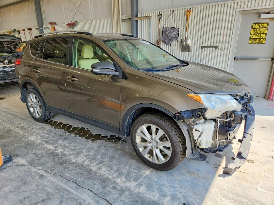 Photo 4 from auction – 2013 TOYOTA RAV4 with VIN JTMDFREV9D5027814