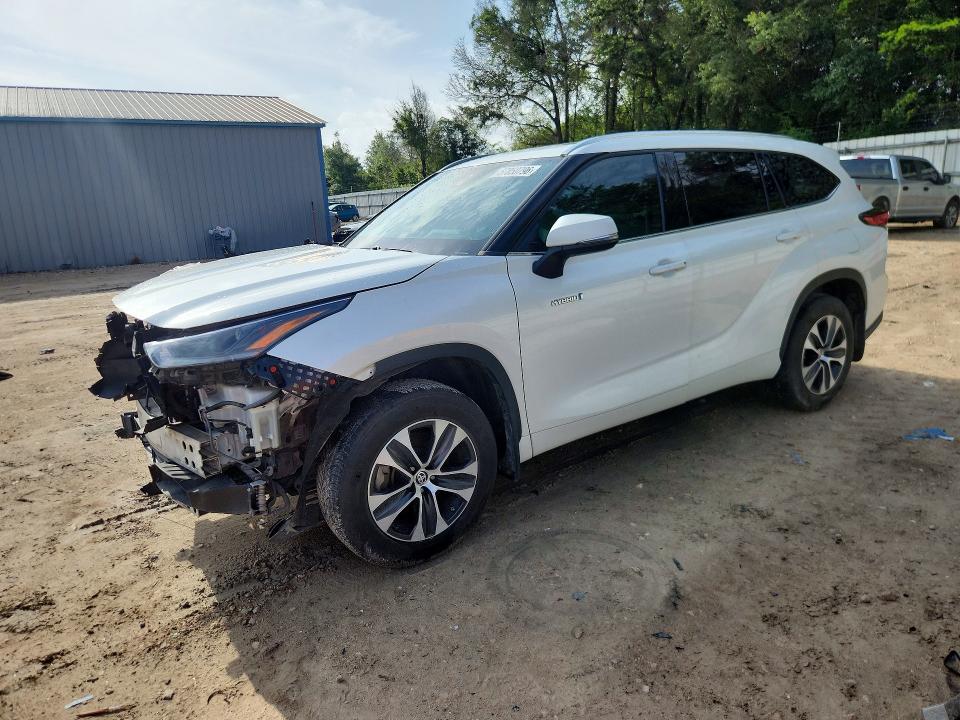TOYOTA HIGHLANDER 2021 with VIN 5TDGARAH2MS006776 - Photo from auction