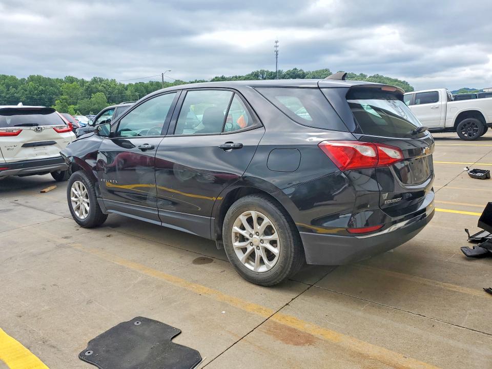 Photo 2 from auction – 2018 CHEVROLET EQUINOX with VIN 2GNAXREV6J6325485