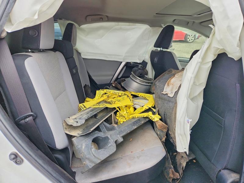 Photo 11 from auction – 2016 TOYOTA RAV4 HV with VIN JTMRJREV2GD055078