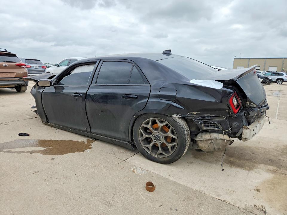 Photo 2 from auction – 2016 CHRYSLER 300 with VIN 2C3CCAGGXGH136093
