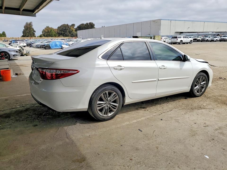 Zdjęcie 3 z aukcji – 2015 TOYOTA CAMRY z VIN 4T1BF1FK3FU075939