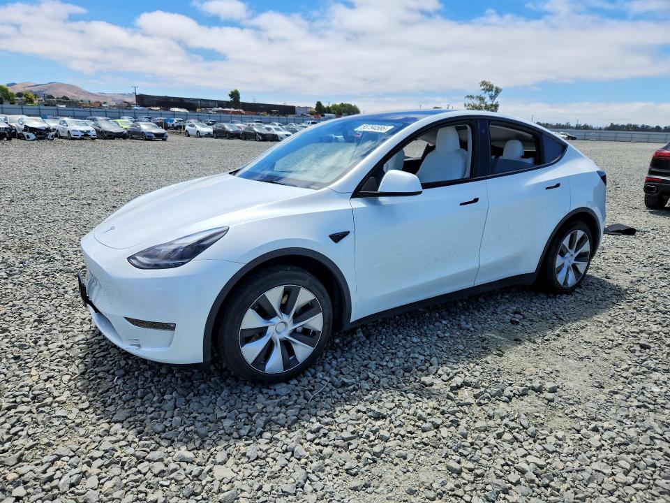 TESLA MODEL Y 2023 con VIN 7SAYGAEE4PF683506 - Foto de la subasta