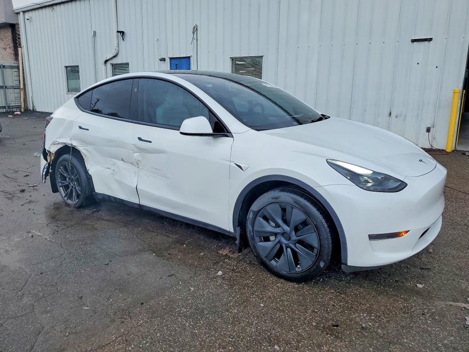 Photo 4 from auction – 2025 TESLA MODEL Y with VIN 7SAYGDED1SA345656