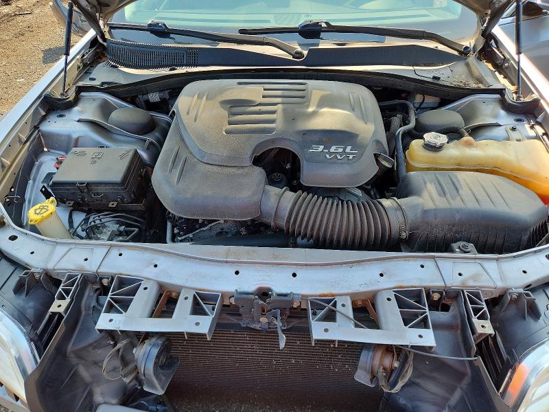 Photo 11 from auction – 2015 CHRYSLER 300 with VIN 2C3CCAAG6FH930371