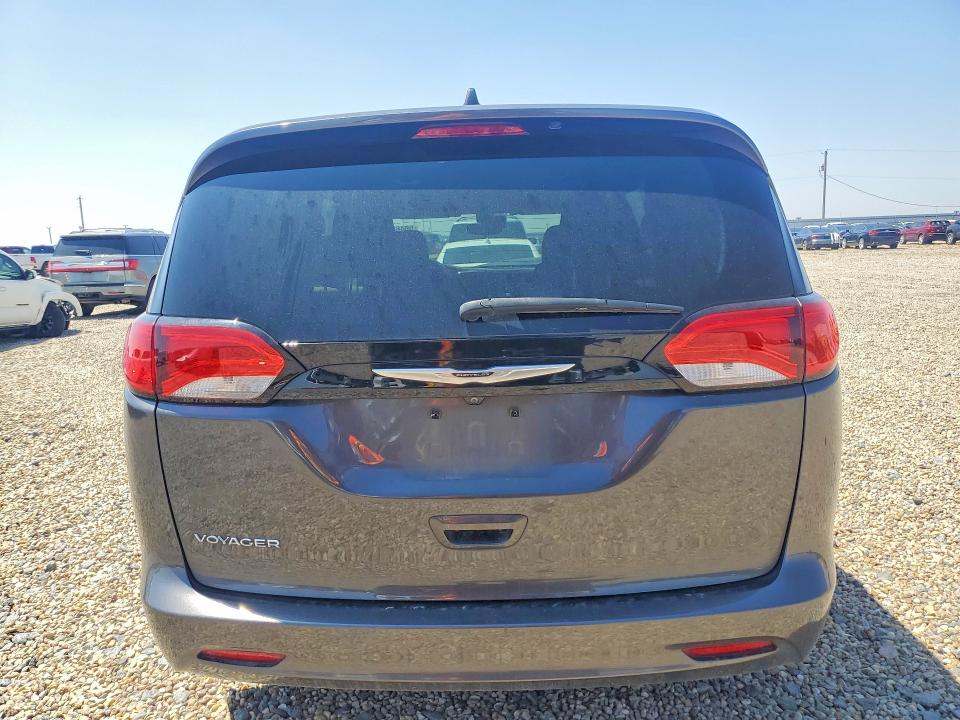 Photo 6 from auction – 2023 CHRYSLER VOYAGER with VIN 2C4RC1CG3PR520707