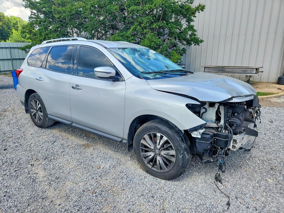 Photo 4 from auction – 2017 NISSAN PATHFINDER with VIN 5N1DR2MN2HC608259