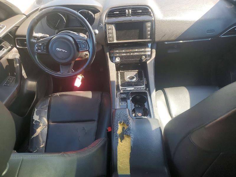 Фото 8 с аукциона – 2018 JAGUAR F-PACE с VIN SADCJ2GX4JA236739
