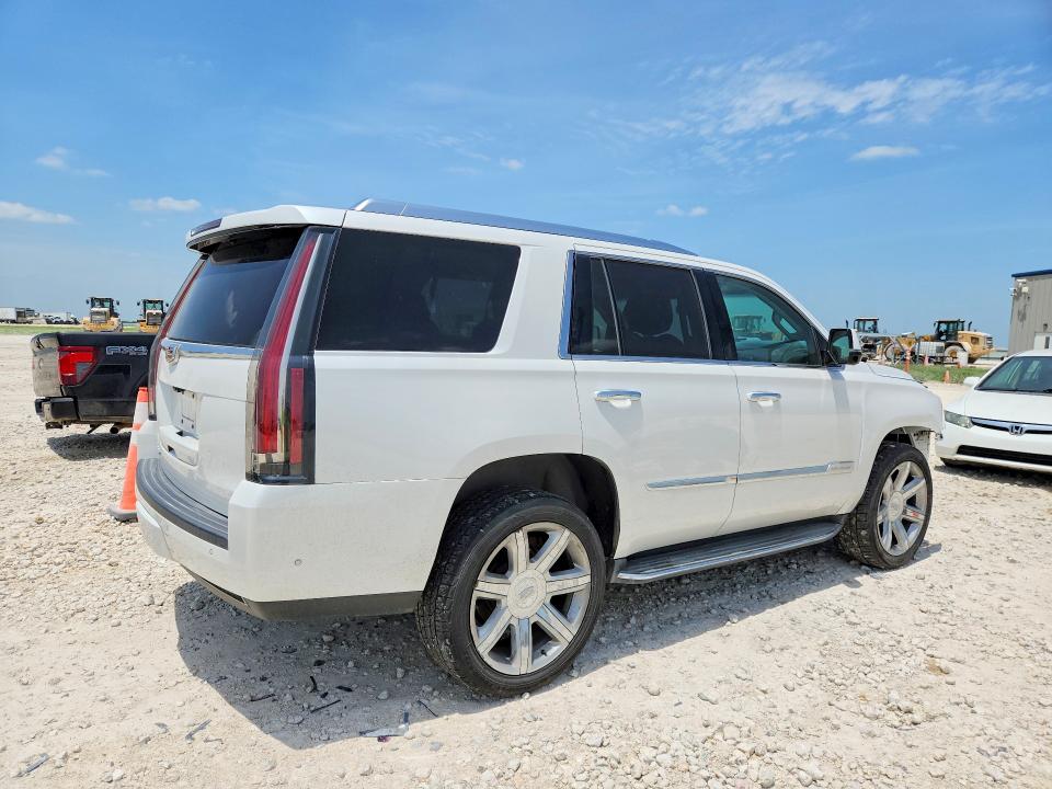 Photo 3 from auction – 2017 CADILLAC ESCALADE with VIN 1GYS3BKJ5HR383341