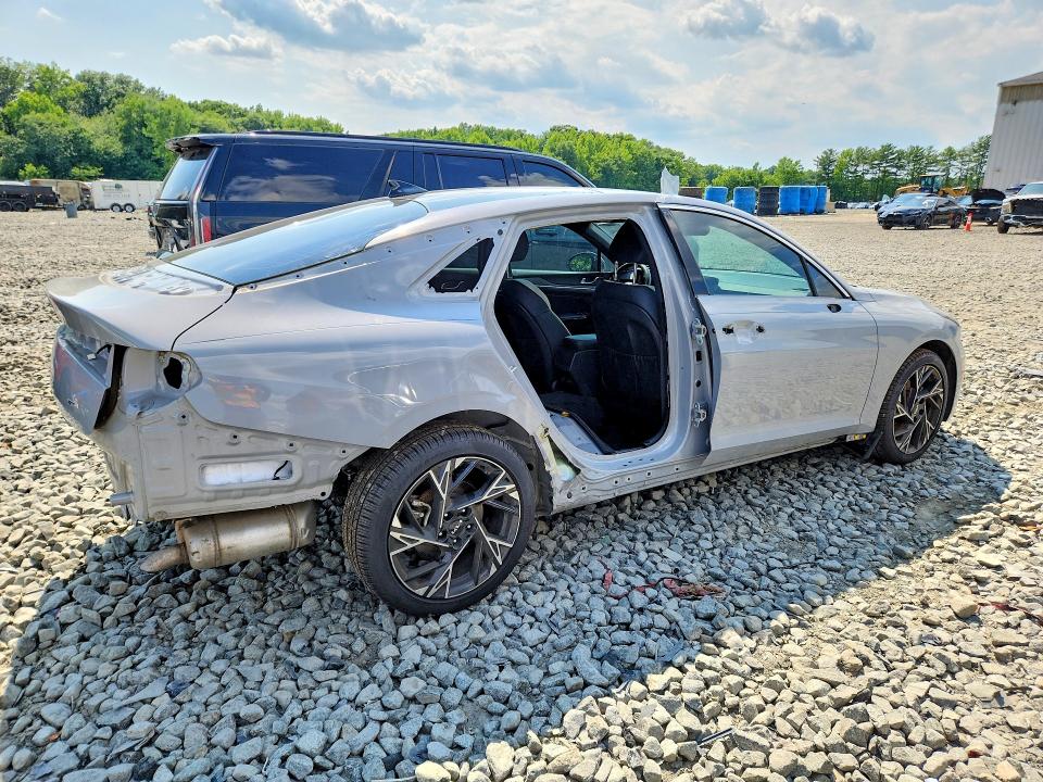 Photo 3 from auction – 2025 KIA K5 with VIN KNAG64J76S5332656