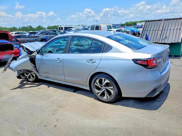 Photo 2 from auction – 2023 SUBARU LEGACY with VIN 4S3BWAB68P3016972