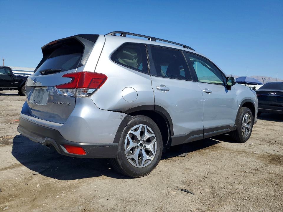 Photo 3 from auction – 2024 SUBARU FORESTER with VIN JF2SKACC1RH517998